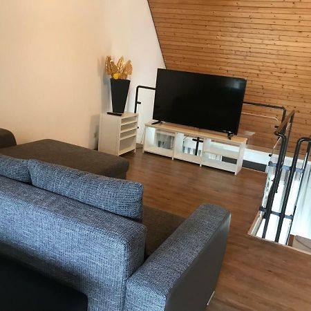 Bames Badurach Metzingen Stuttgart Apartment Бад Урах Екстериор снимка