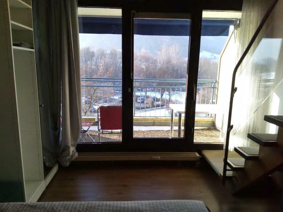 Bames Badurach Metzingen Stuttgart Apartment Бад Урах Екстериор снимка